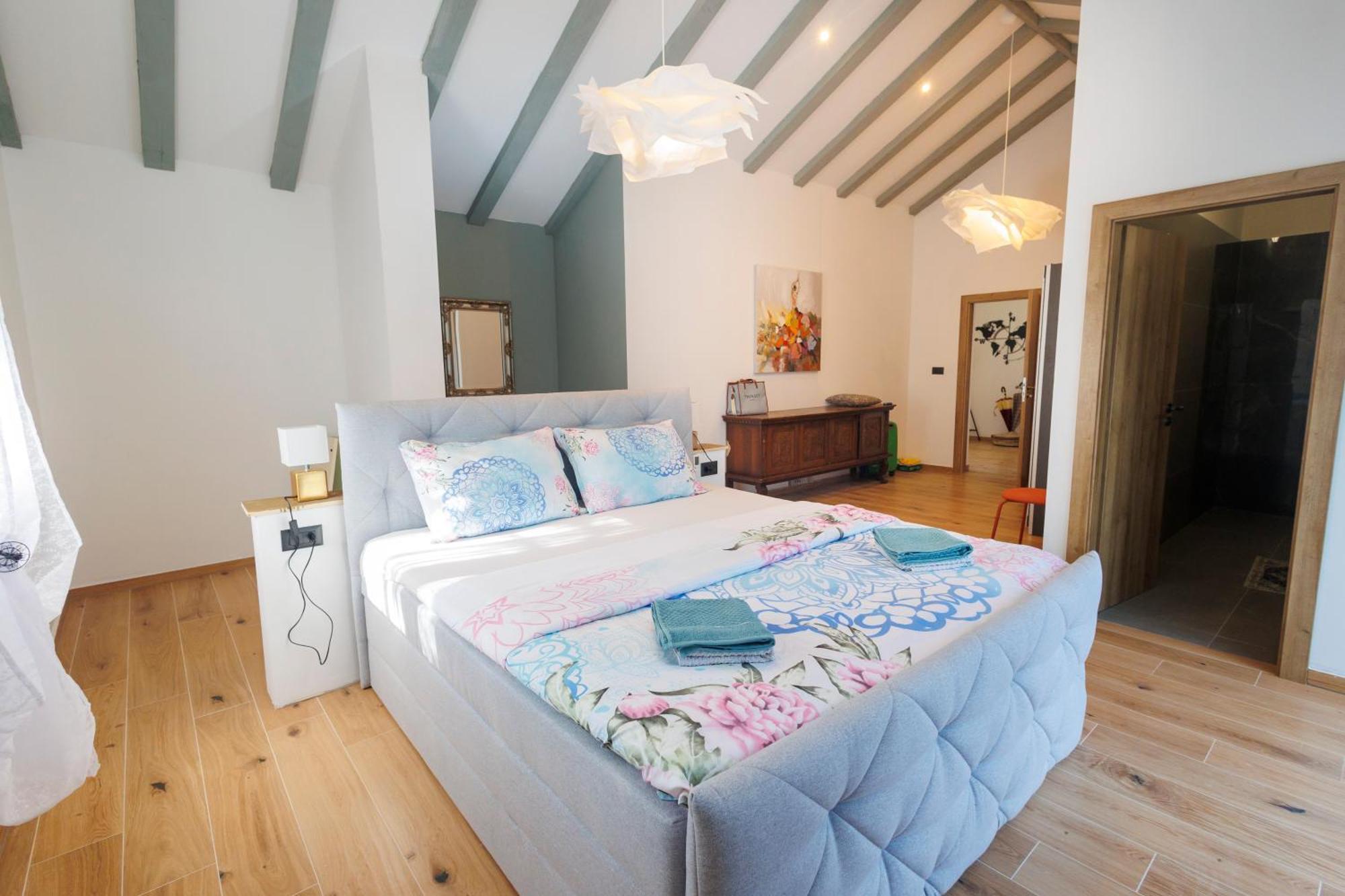 Villa Luxury Andrea Vrzika In Forest Near The Sea *